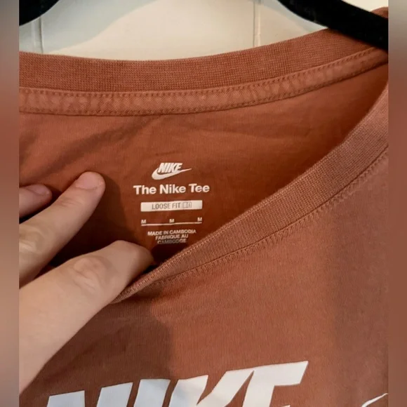 NIKE | Essential Crop Tee | M - Picture 6 of 8